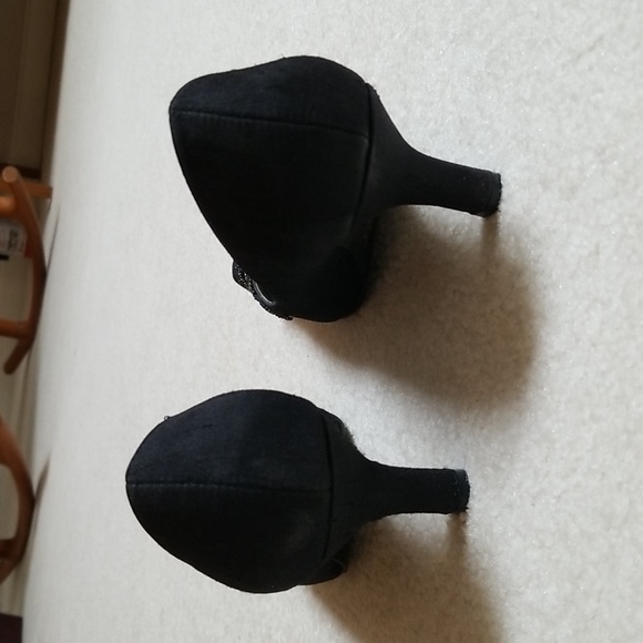 Shoes - Picture 3 of 6